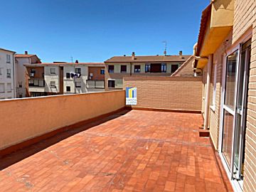 Foto Venta de ático con terraza en Zona Los Bloques (Zamora), Los bloques