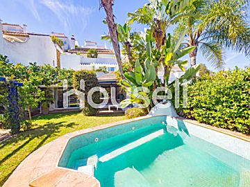  Venta de casas/chalet con piscina y terraza en Nueva Andalucía-Centro (Marbella (Municipio))