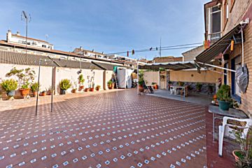 Foto Venta de piso con terraza en Armilla, Ayuntamiento