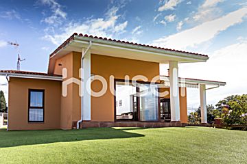  Venta de casas/chalet con terraza en Berdillo (Carballo)