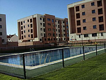 VICAR-PISCI-4.jpg Alquiler de piso con piscina y terraza en Pío XII - Santa María (Ciudad Real), URBANIZACIÓN &quot;VICARIO I&quot;