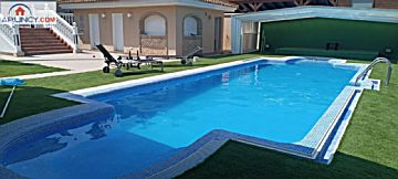 Foto Alquiler de casa con piscina en Montequinto (Dos Hermanas), Cerros de Montequinto