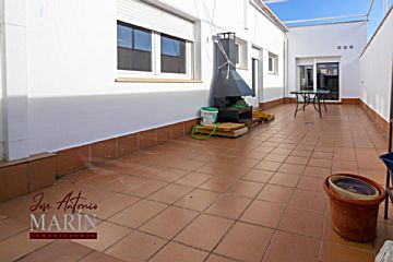 Foto Alquiler de ático con terraza en Barriada LLera-María Auxiliadora-La Banasta (Badajoz), Barriada de Llera