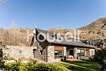  Venta de casas/chalet con piscina y terraza en Esterri d'Àneu