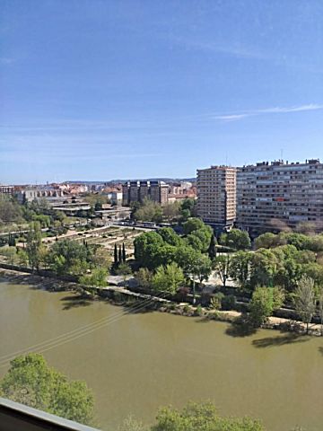  Venta de piso en Huerta del Rey-Villa del Prado (R) (Valladolid)