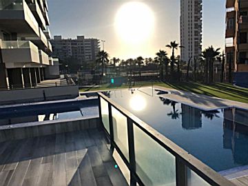  Venta de piso con piscina y terraza en Playa San Juan (Alicante)
