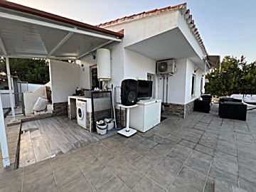 Foto Venta de casa con piscina y terraza en Llíria, Sant Vicent