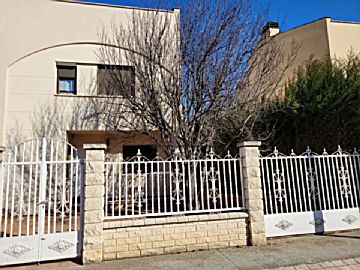  Alquiler de casas/chalet en Casetas-Garrapinillos-Monzalbarba (Zaragoza)