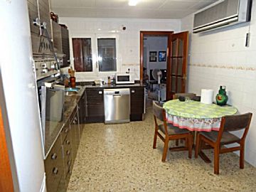 035024 Venta de casa con terraza en Balaguer