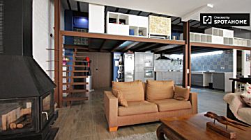 imagen Alquiler de estudios/loft con terraza en el Raval (Badalona)