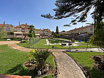 Foto Venta de casa con piscina y terraza en El Portil  (Punta Umbría), El portil