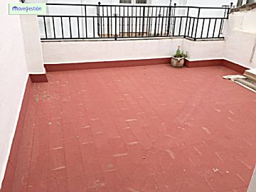 Foto Venta de piso con terraza en Ubrique, AYUNTAMIENTO