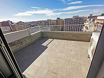 004022 Venta de ático con terraza en Xalets-Humbert Torres (Lleida)