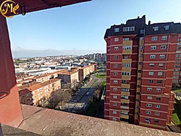 Foto Venta de piso con terraza en Cazoña, La Albericia, El Alisal (Santander), Santander