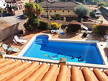 Imagen 1 Venta de casa con piscina en Tordera