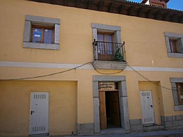 PA250110.JPG Alquiler de piso con terraza en Villacastín, 30km de Segovia -83km Madrid