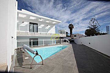 Imagen 1 Venta de casa con piscina en Teguise