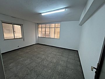 Imagen 1 Venta de piso en San Fernando, Numancia (Santander)
