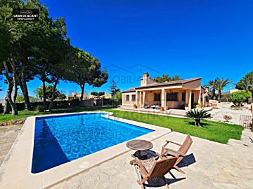 Foto Venta de casa con piscina y terraza en Pedanies Est (Elche (Elx)), Valverde